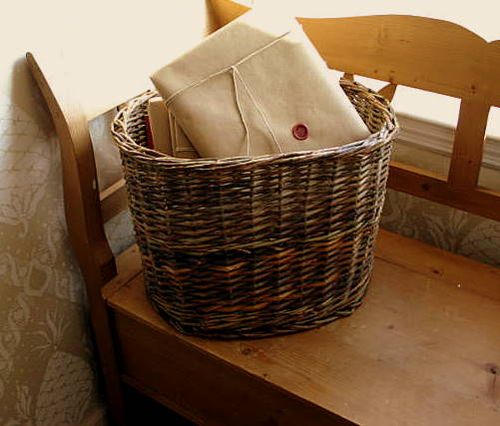 Book basket_3554